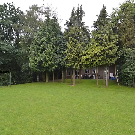 The Family House Semesterbostad Asten